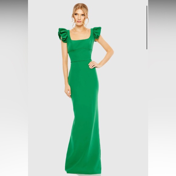 IEENA FOR MAC DUGGAL
Green Ruffle Cap Sleeve Open Back Column Gown 14 - Picture 7 of 14